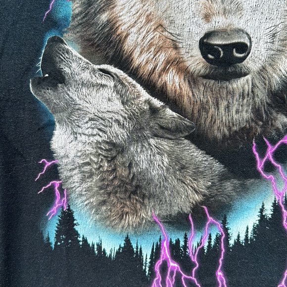 VTG 90s wolf with lighting t-shit - Picture 3 of 8